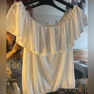 Can be worn off shoulder